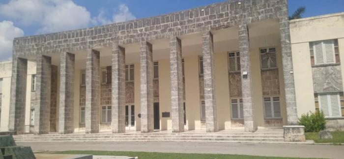 Academia de Bellas Artes San Alejandro alista condiciones para curso escolar 2025-2026
